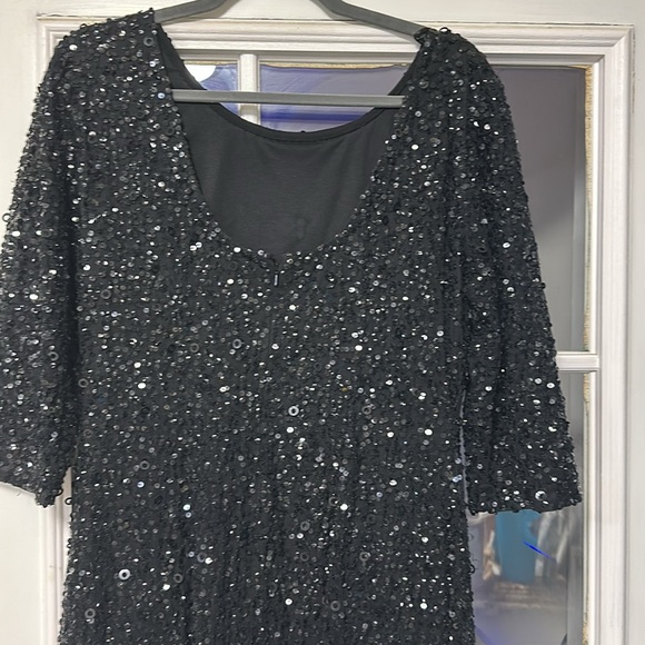 Adrianna Papell black sequin gown - Picture 8 of 8